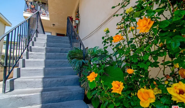 333 S Serrano Ave, Los Angeles, CA, 90020 – In Escrow