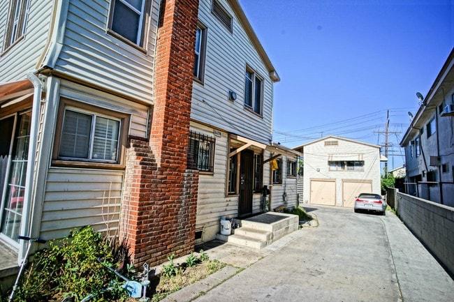 660 N Normandie Ave, Los Angeles, CA 90004 – Closed